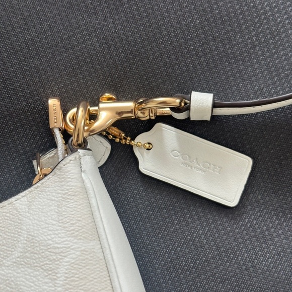 NWT coach Teri Shoulder Bag In Signature Canvas CA548 - Picture 3 of 7